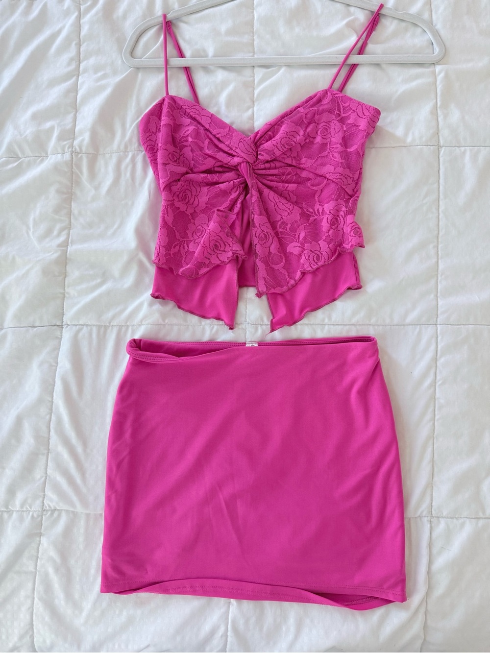 Lucy In The Sky Lace Twist Front Crop Top & Mini Skirt Set Small